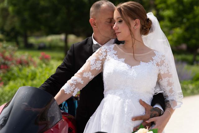 Esküvői fotózás Gödöllőn – romantikus és elegáns képek a Királyi Kastély környezetében
